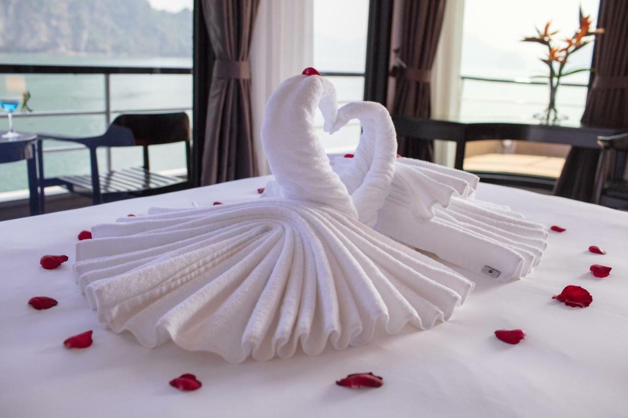 Hotel Scarlet Pearl Cruises - Wonder On Lan Ha Bay Hạ Long Exterior foto